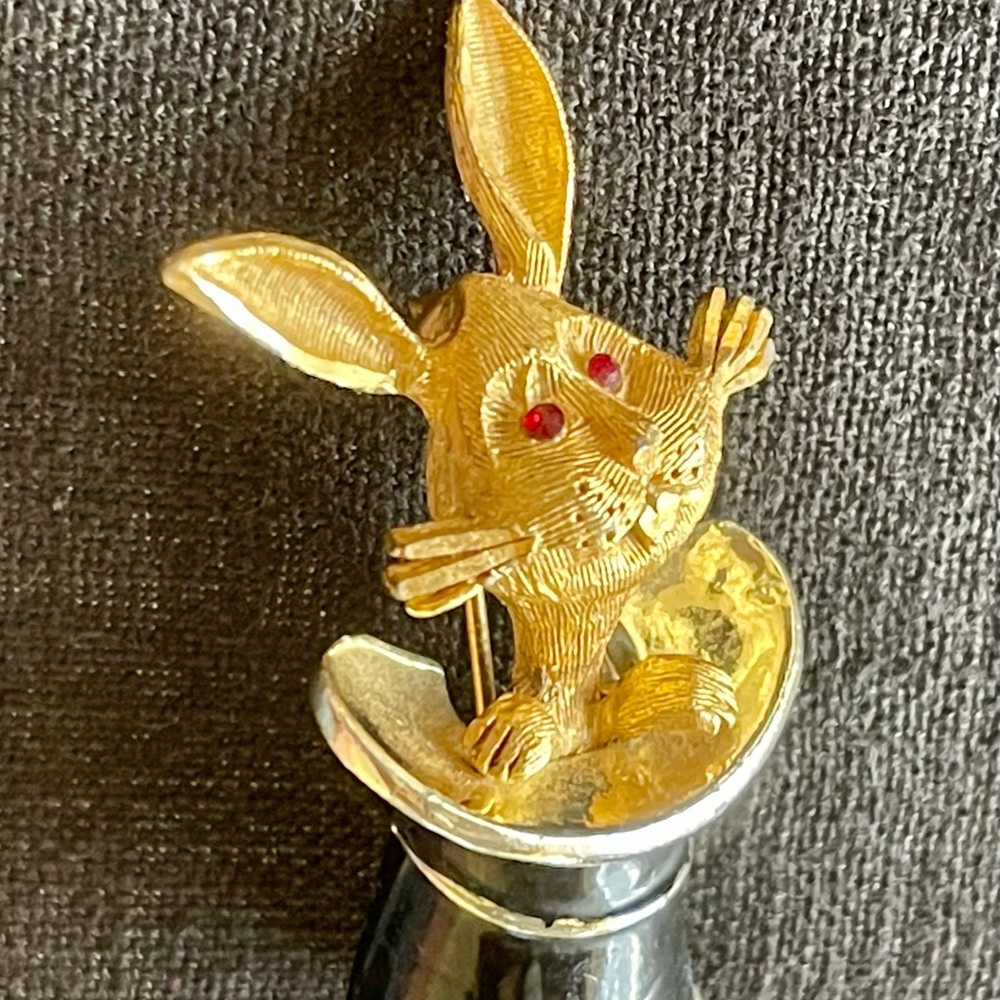 Meet your Posher, Claudia